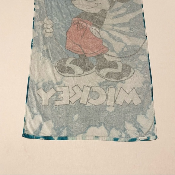 Vintage Disney Mickey Mouse Surfing Beach Towel - Picture 14 of 16
